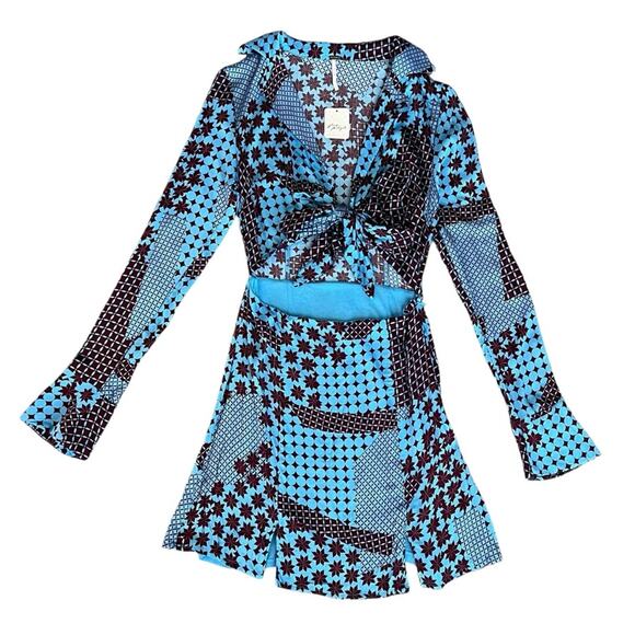 Free People x REVOLVE Women’s Miki Long Sleeve Blue Sea Combo Printed Mini Dress - Picture 13 of 14